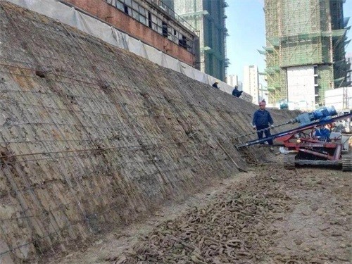 策勒建筑边坡支护